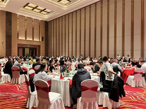 萨震节能空压机在浙江金华浙南服务中心开幕式暨客户感谢会圆满成(图7)