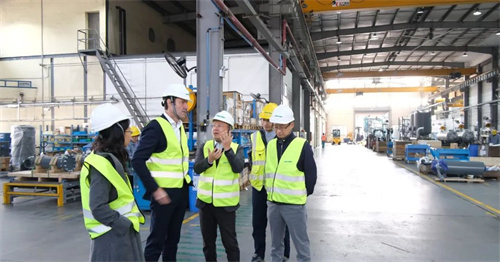 Atlas Copco大中华区集团副总裁乐安澜一行到纽曼泰克参观(图3)