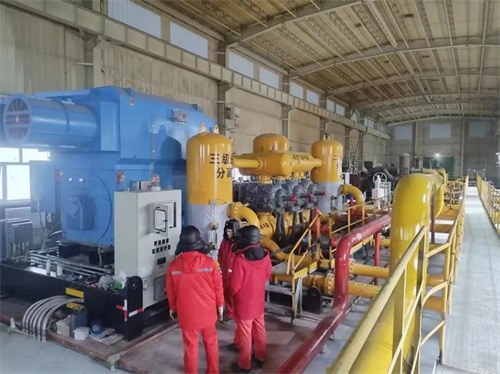 新疆油建公司81号天然气处理站浅冷装置压缩机成功投产(图3)