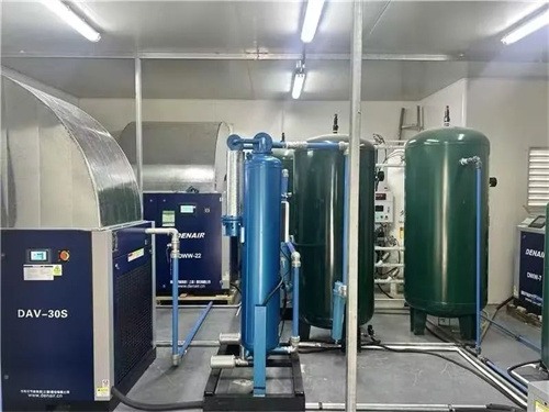 合作畅想 未来规划 德耐尔压缩空气压缩机组落户高校(图1)