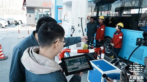 国内首台直管结构70兆帕压缩氢加气器验收装置完成验收(图3)