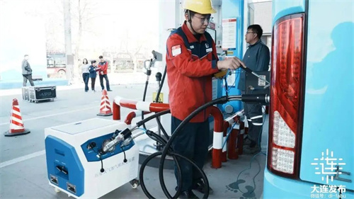 国内首台直管结构70兆帕压缩氢加气器验收装置完成验收(图2)