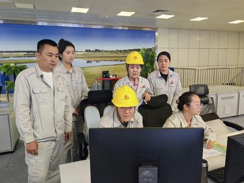 玉炼电仪车间联合机组完成联合三车间连续重组装置压缩机哮喘测试(图1)