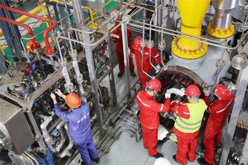 西南油气田公司输气管理处铜梁压气站压缩机组成功更换(图1)