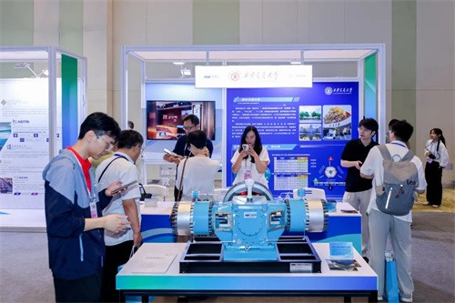 中国压缩机智能制造的里程碑 丰电金凯威成功开发250MPa和(图1)