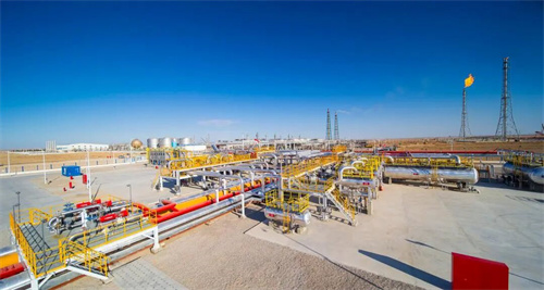 阿姆河B区中部气田增压工程四台济柴动力公司4兆瓦抗硫压缩机组(图1)