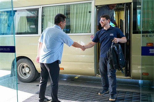 岩田集团全球多家公司技术专家和管理代表到上海斯可络压缩机有限(图1)