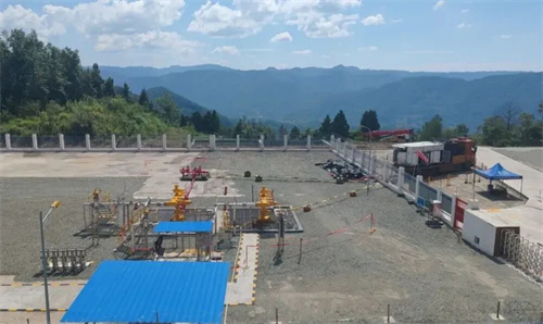 普光分公司依托“燃料气驱动车载压缩机连续气举”工艺(图3)