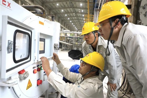 延安天然气储气峰值调整及配套液化项目8台工艺压缩机润滑油运输(图2)