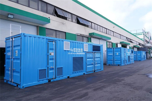 三台萨震高端定制人工智能智能集装箱空气压缩站下线(图2)