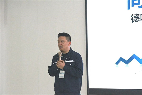 德哈哈压缩机六年机器保修新闻发布会开幕(图1)