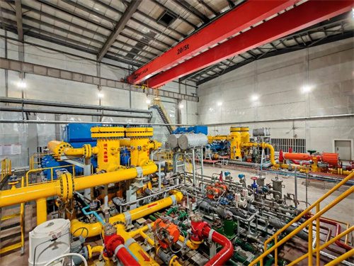 普光气田主体湿气增压工程2号增压站4号压缩机组8000小时三(图1)