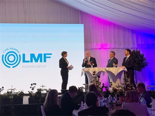 下奥地利州长Ms.Johanna Mikl(图3)