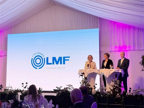 下奥地利州长Ms.Johanna Mikl(图5)